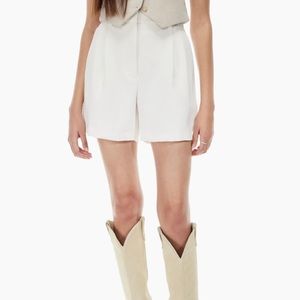 Wilfred Effortless Short